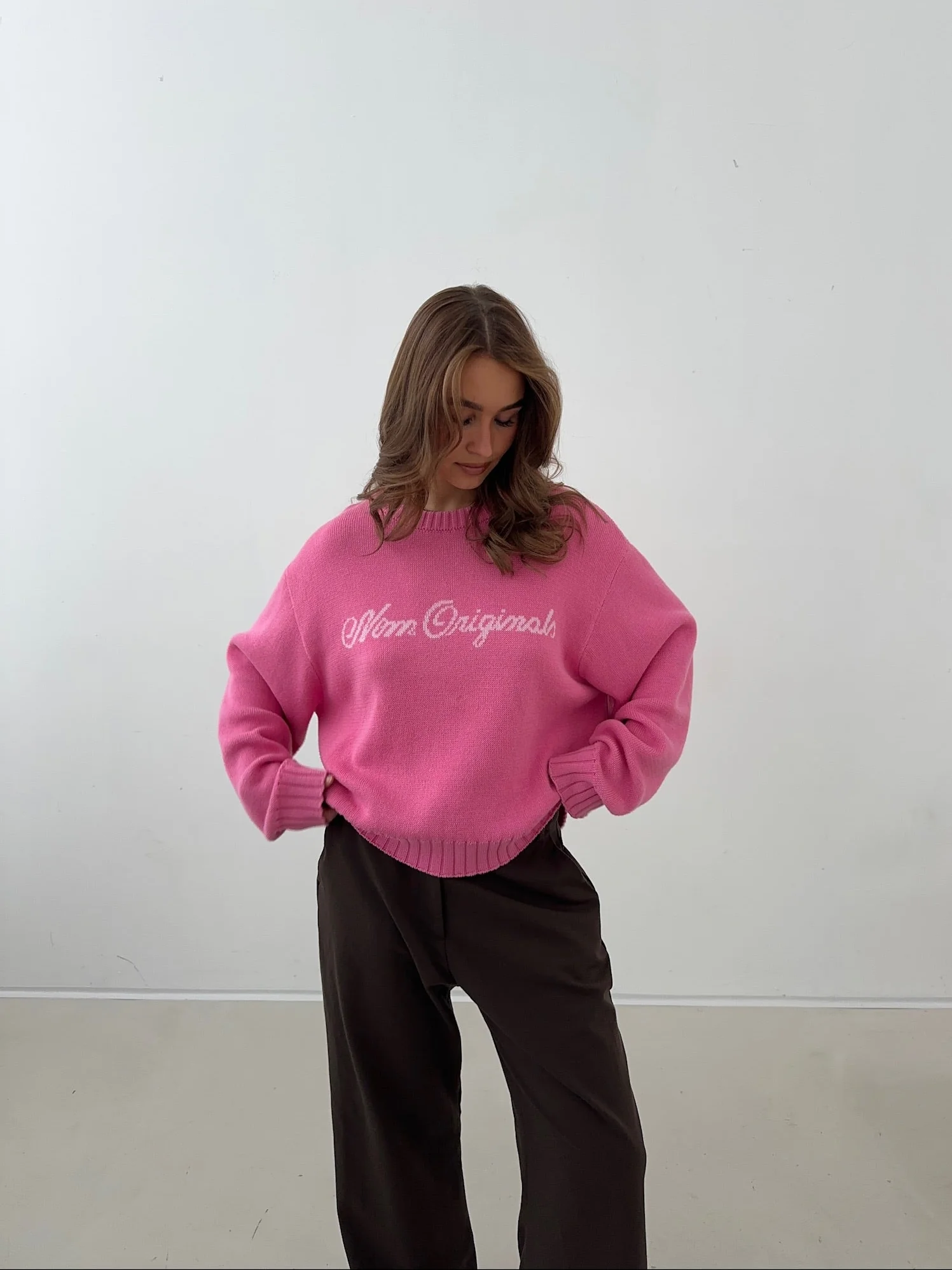 all day light knit sweater logo magenta - Image 12