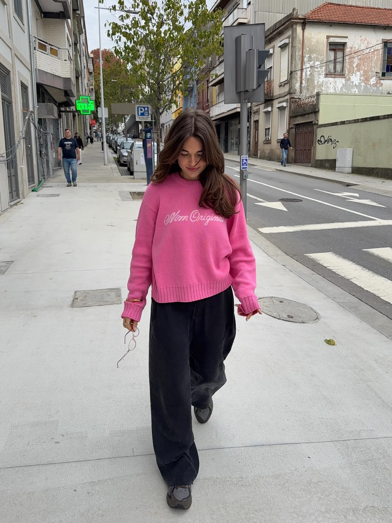 all day light knit sweater logo magenta - Image 13