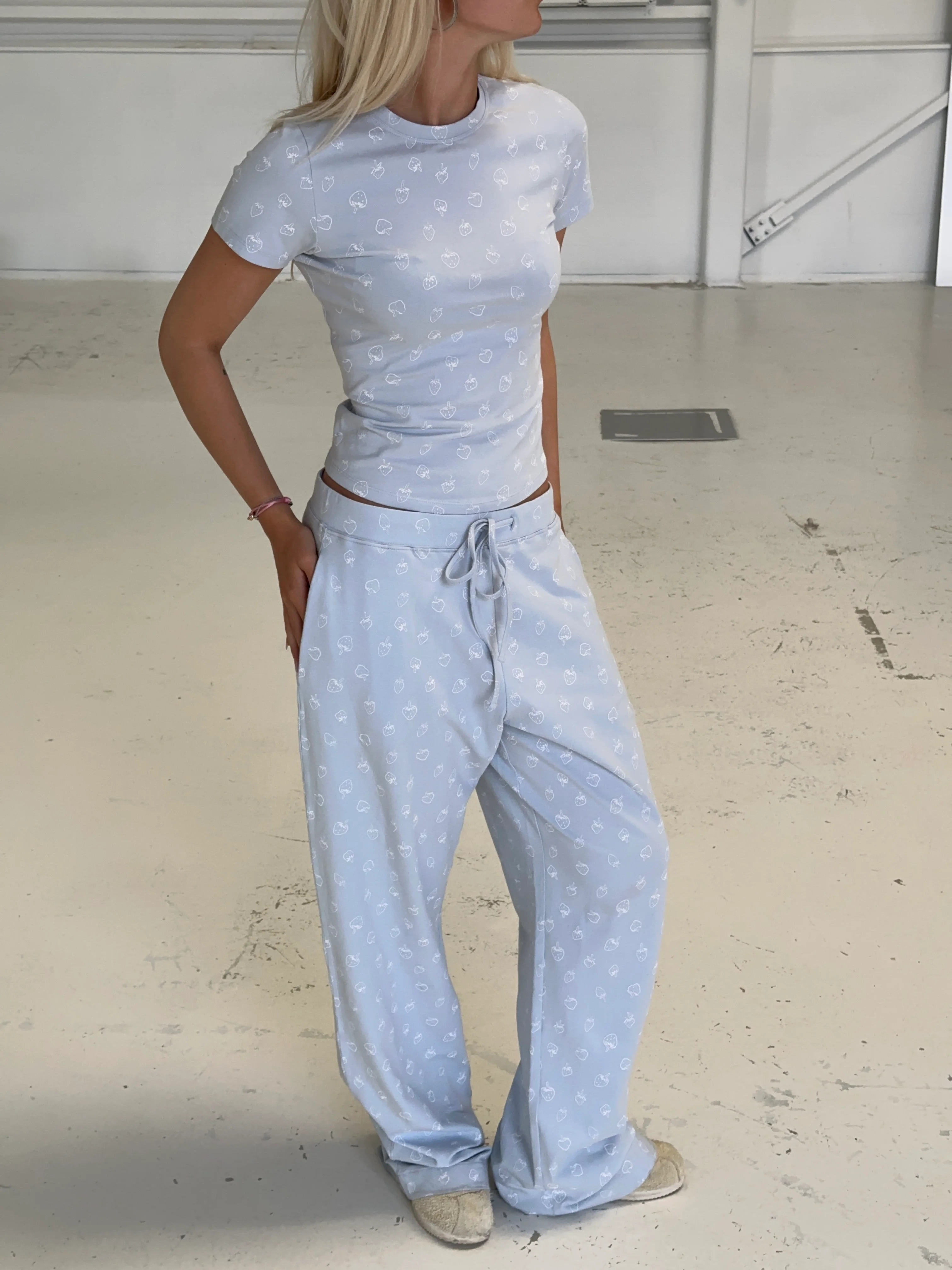 soft tee long baby blue berries - Image 5