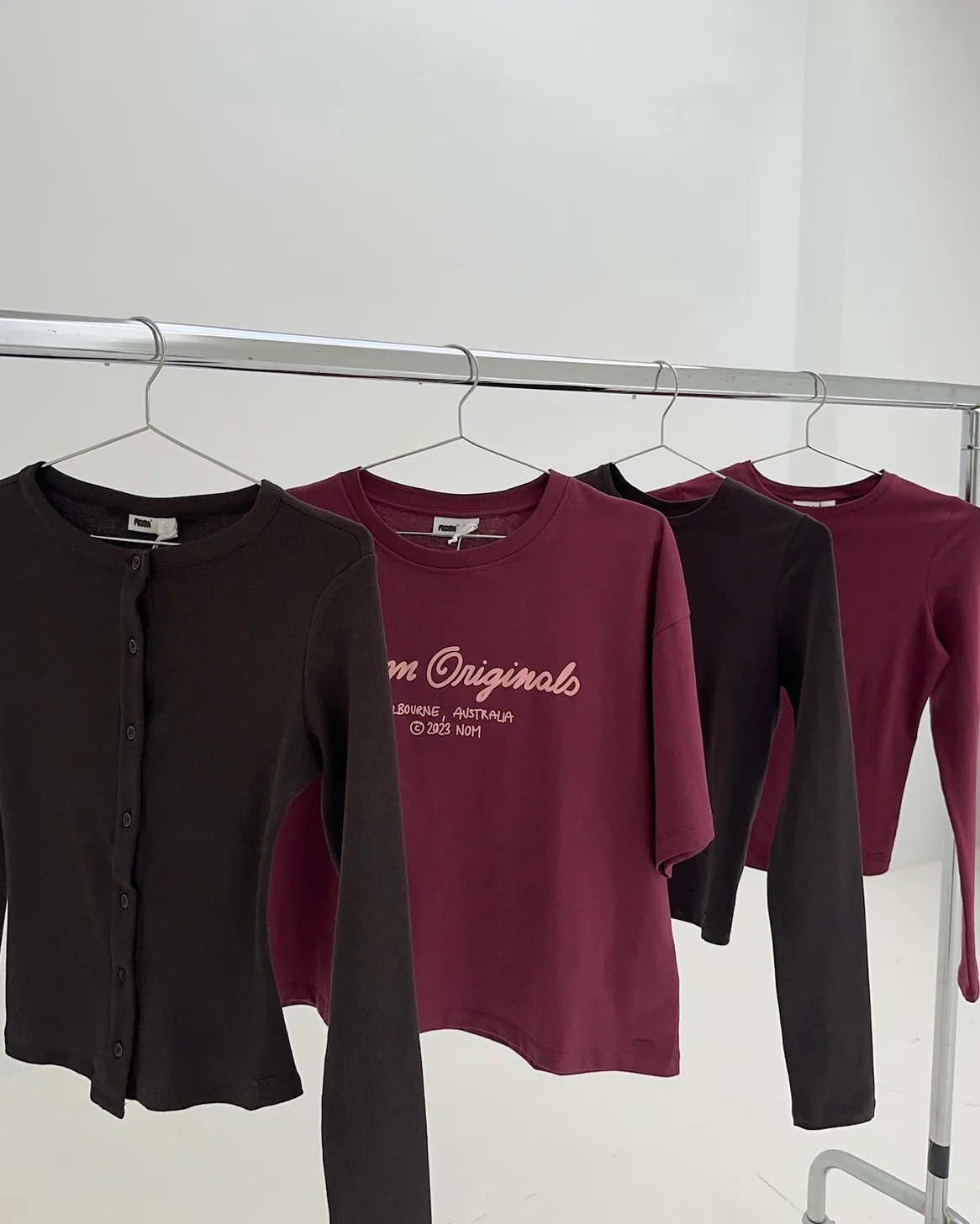 oversized tee burgundy - Image 11