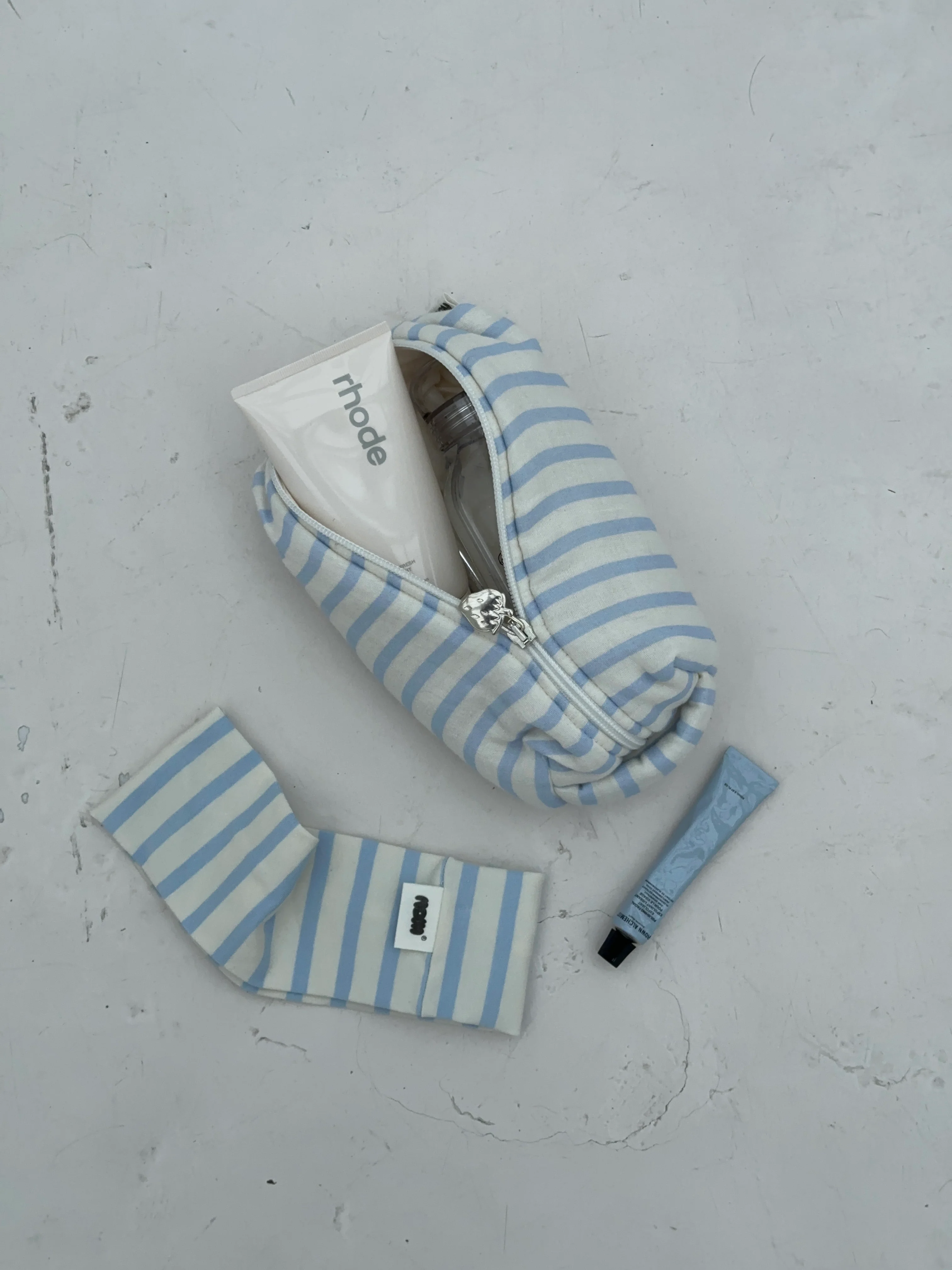 cosmetic bag cream blue stripes - Image 3
