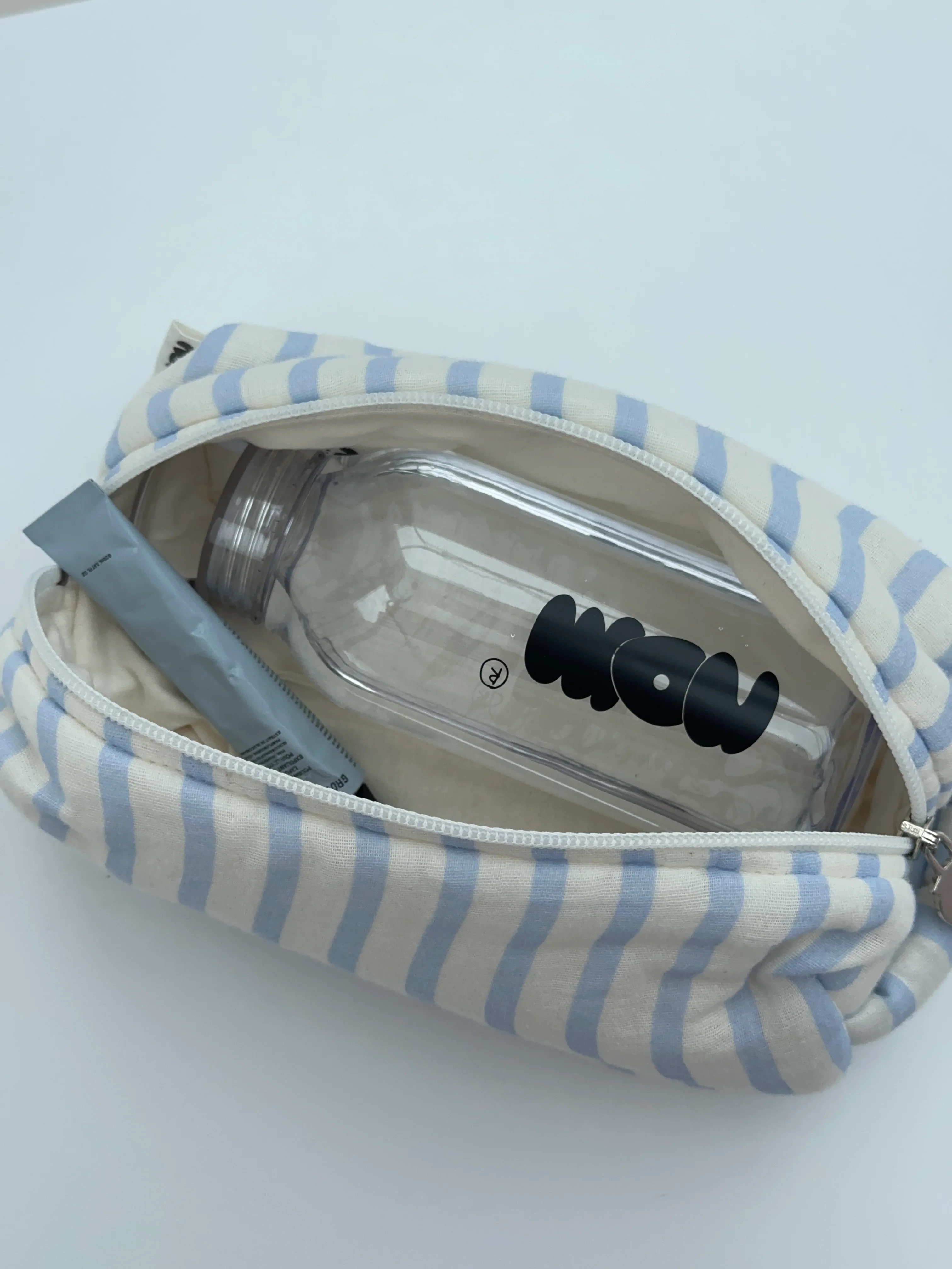 cosmetic bag cream blue stripes - Image 4