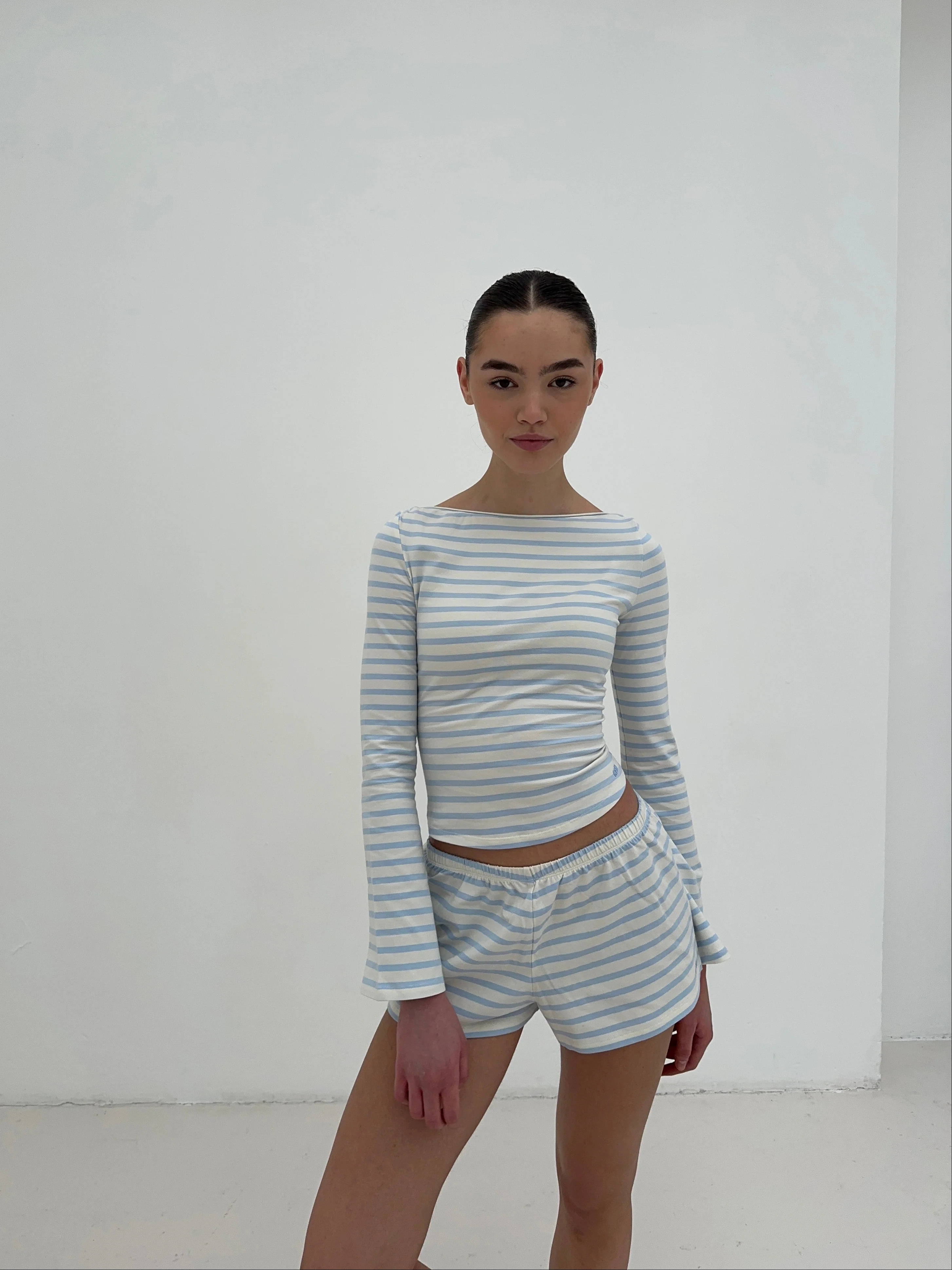 dream shorts cream blue stripes - Image 3