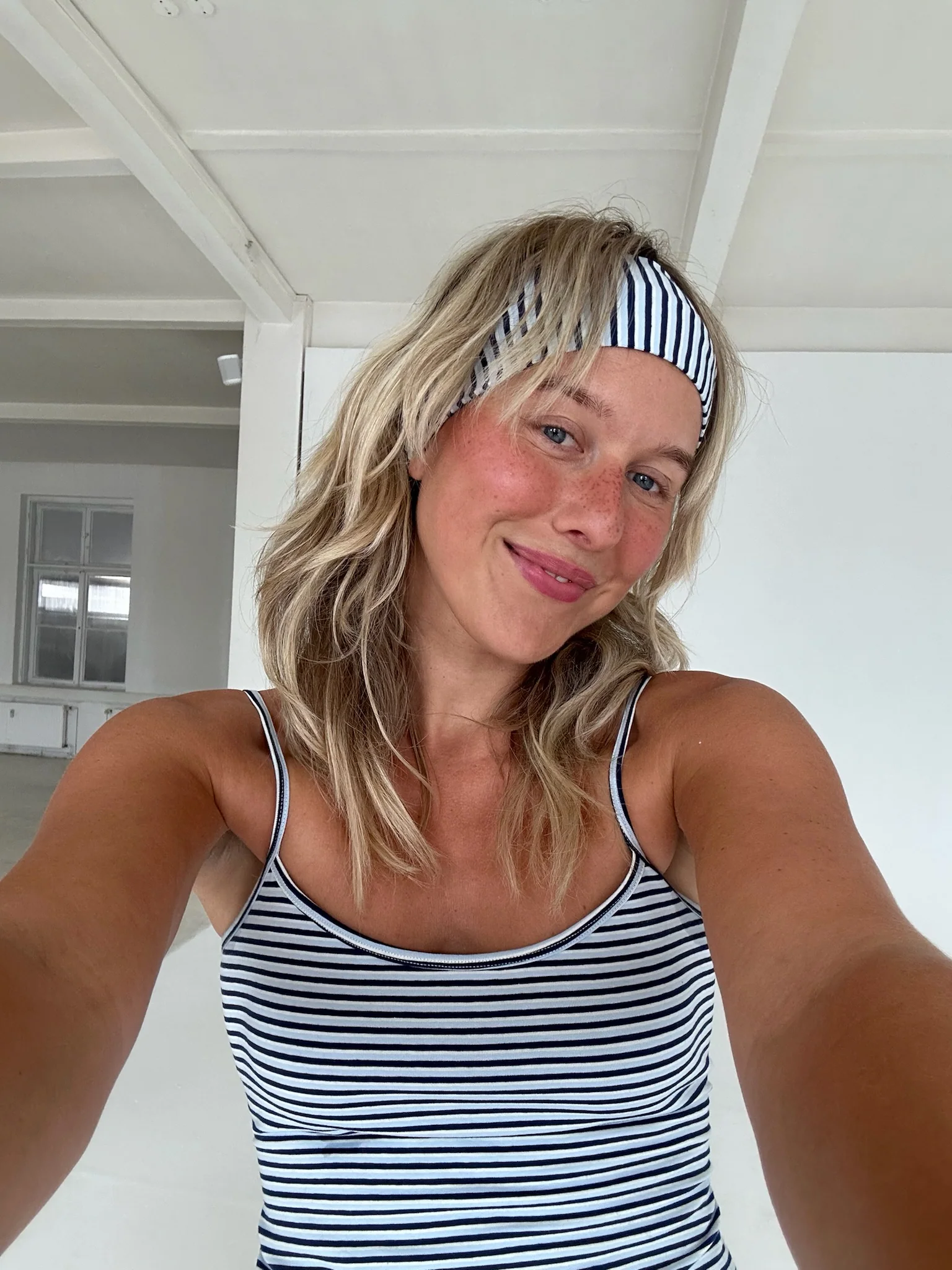x gesina - hairband blue stripes - Image 4