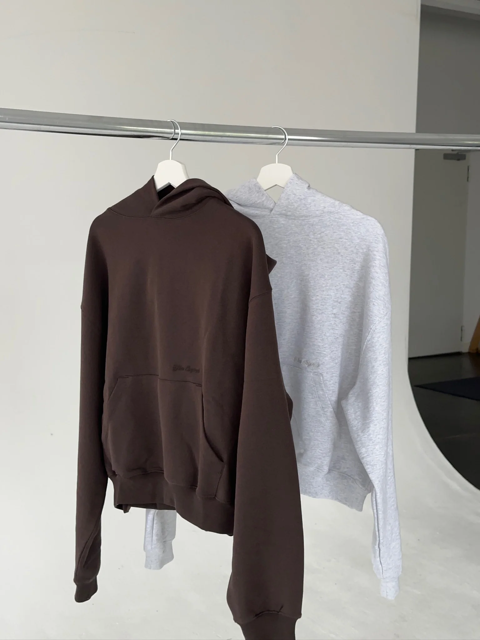 hoodie dark brown - Image 10