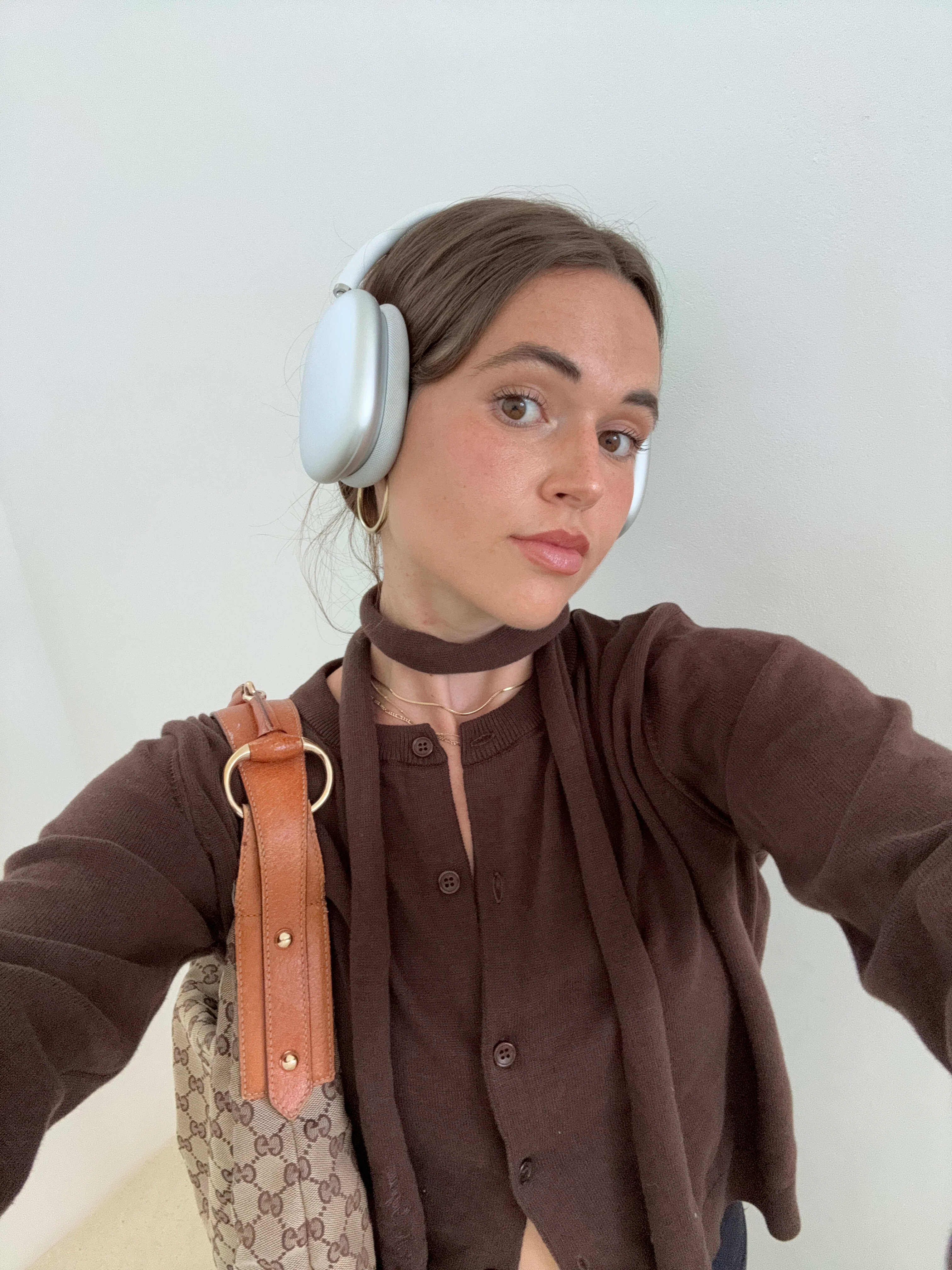 luna light knit scarf coffee - Image 5