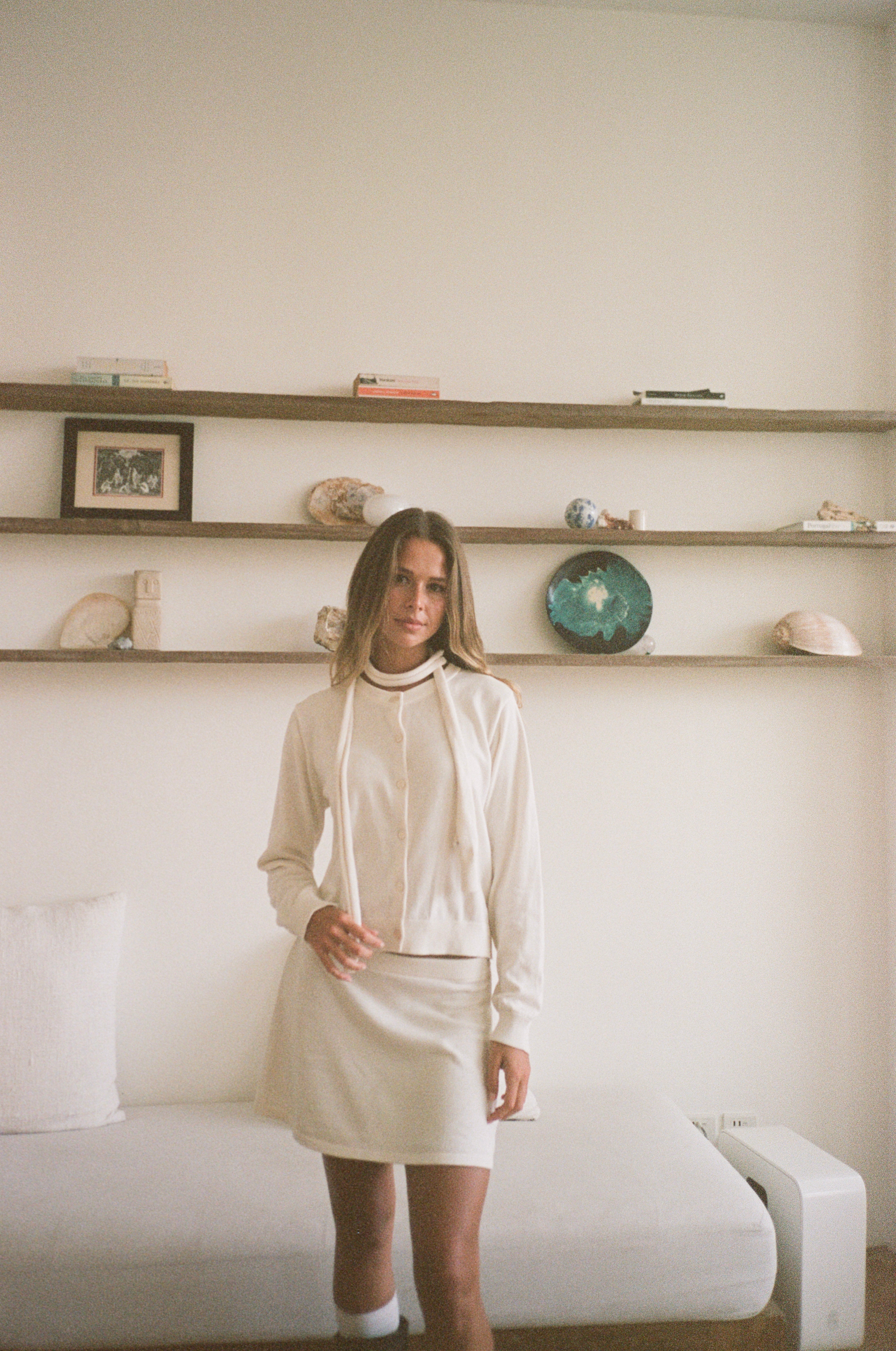 luna light knit scarf oat milk - Image 5