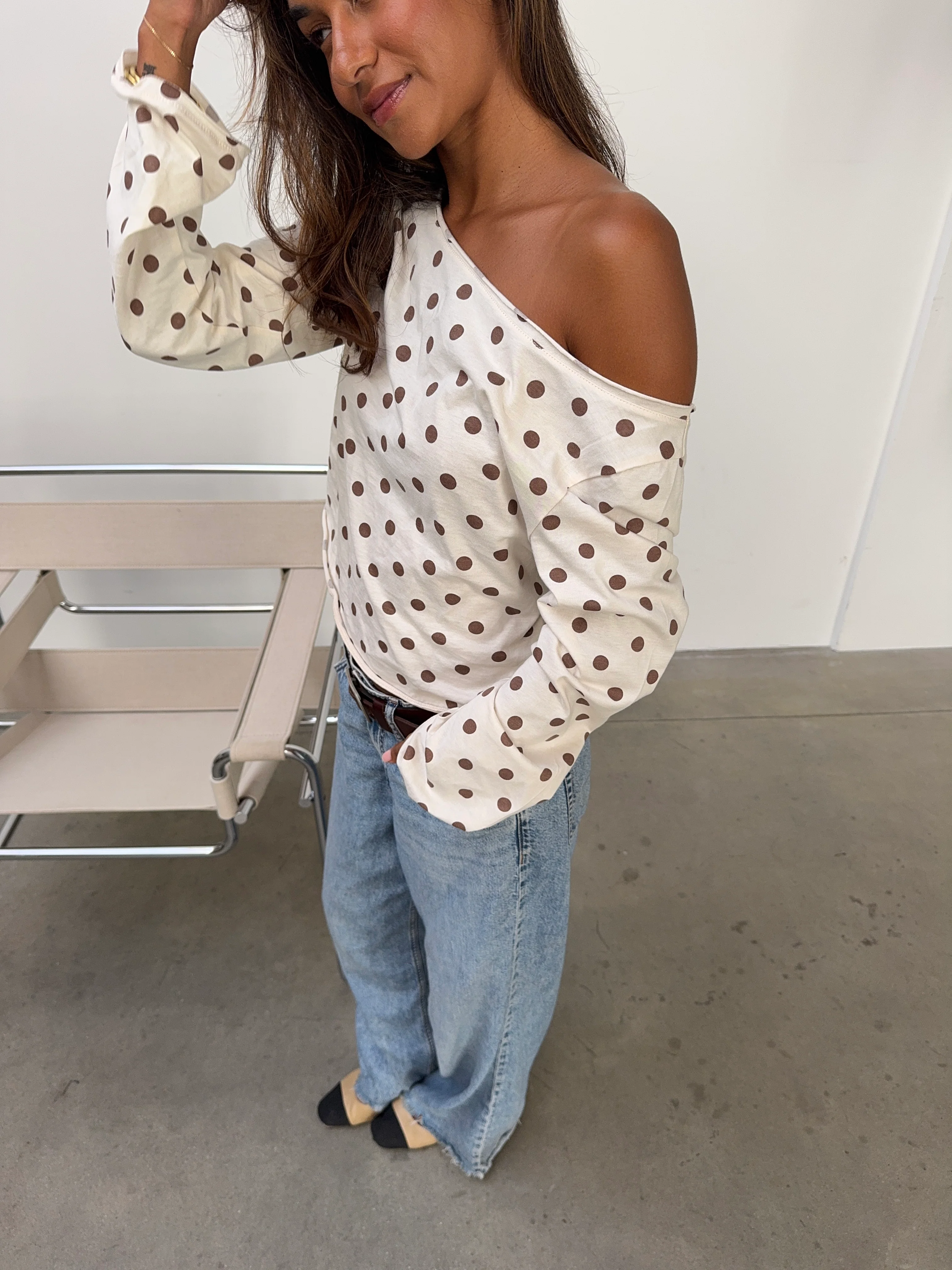 offshoulder longsleeve polka dots - Image 11