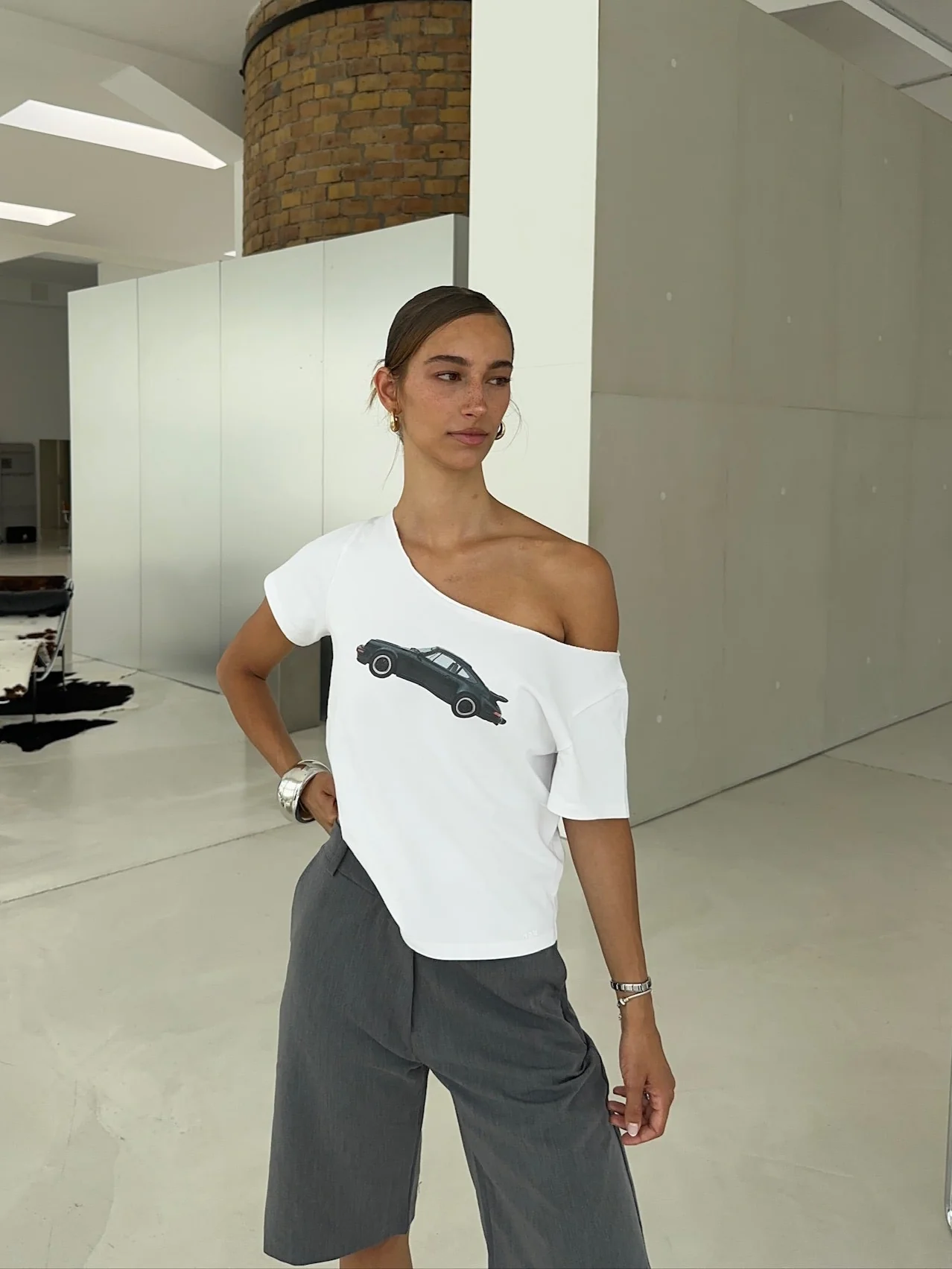 offshoulder tee vintage car - Image 5