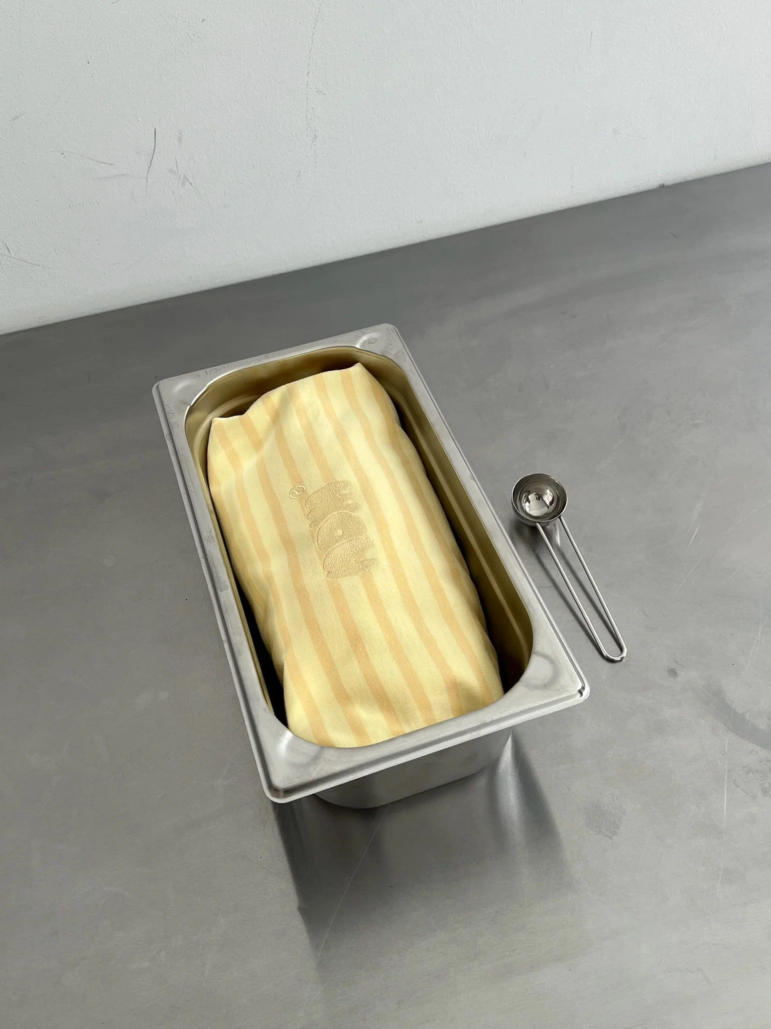 oversized longsleeve butter yellow stripes - Image 12