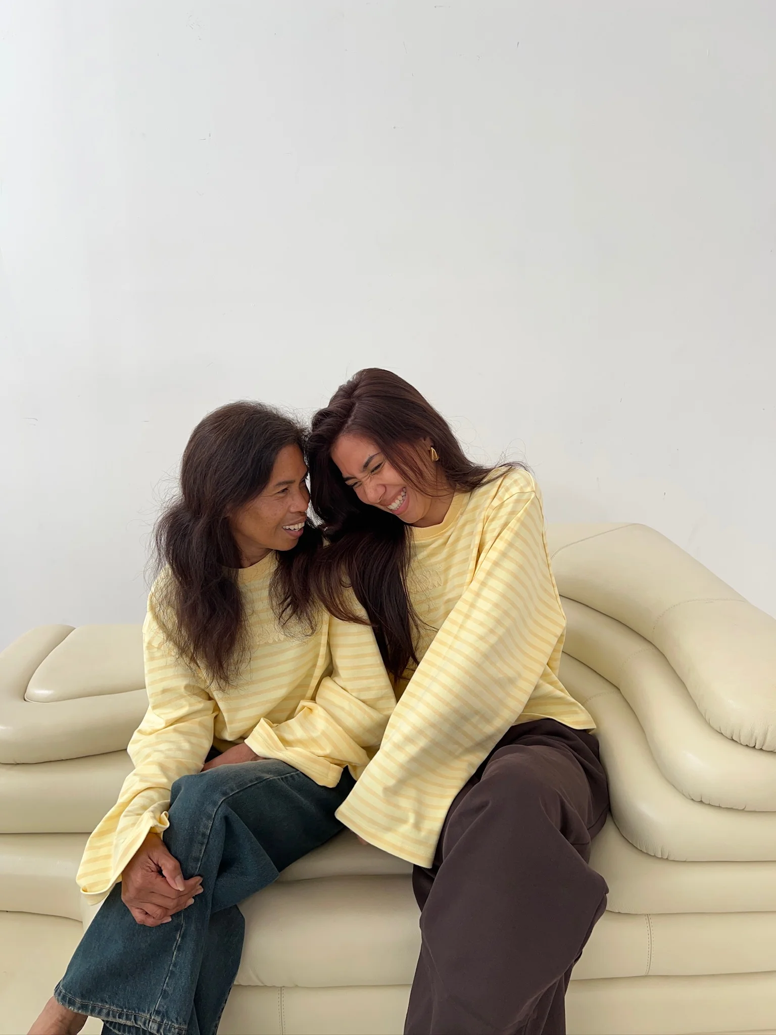 oversized longsleeve butter yellow stripes - Image 3