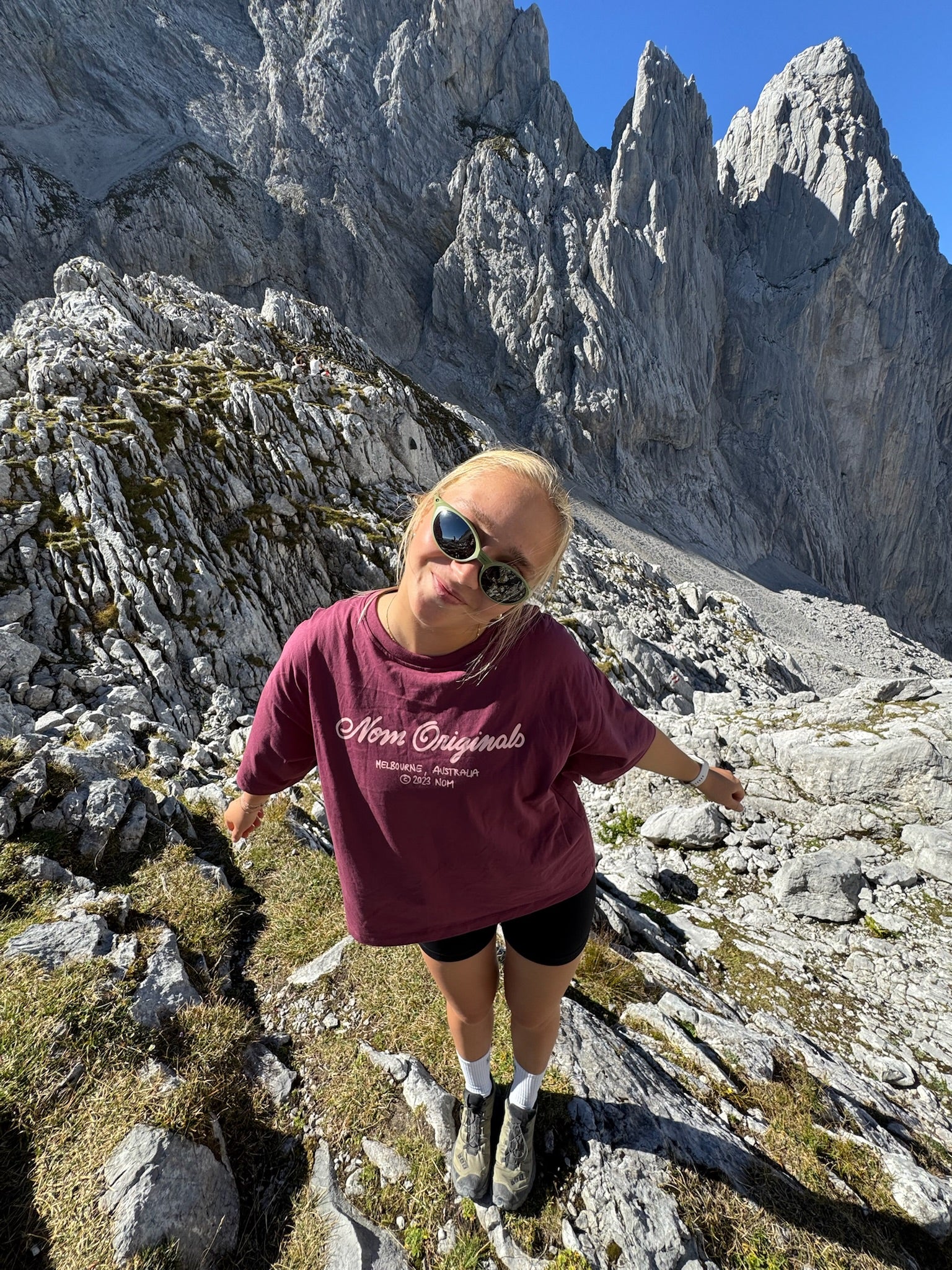 oversized tee burgundy - Image 6