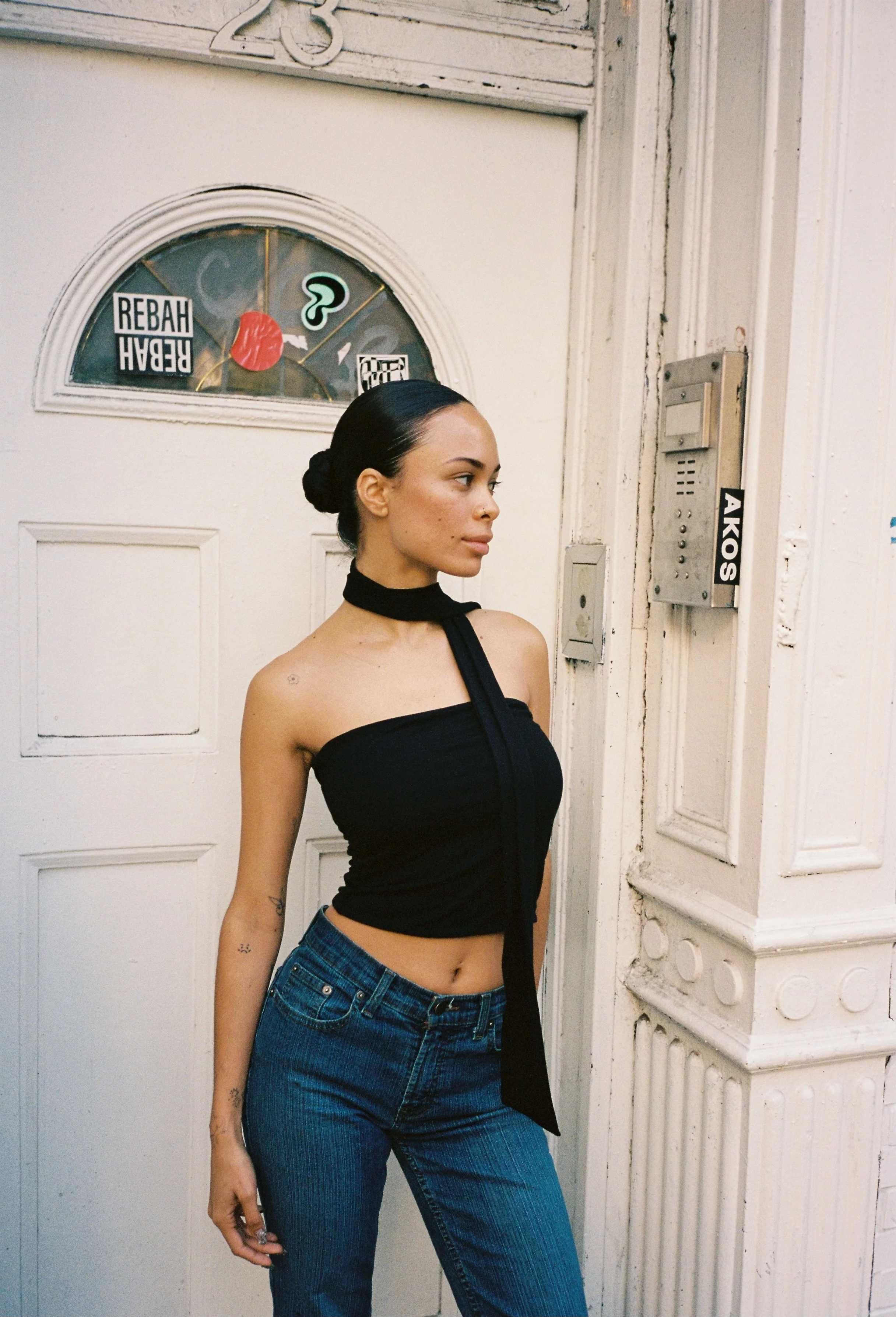 sleek tube top black - Image 4