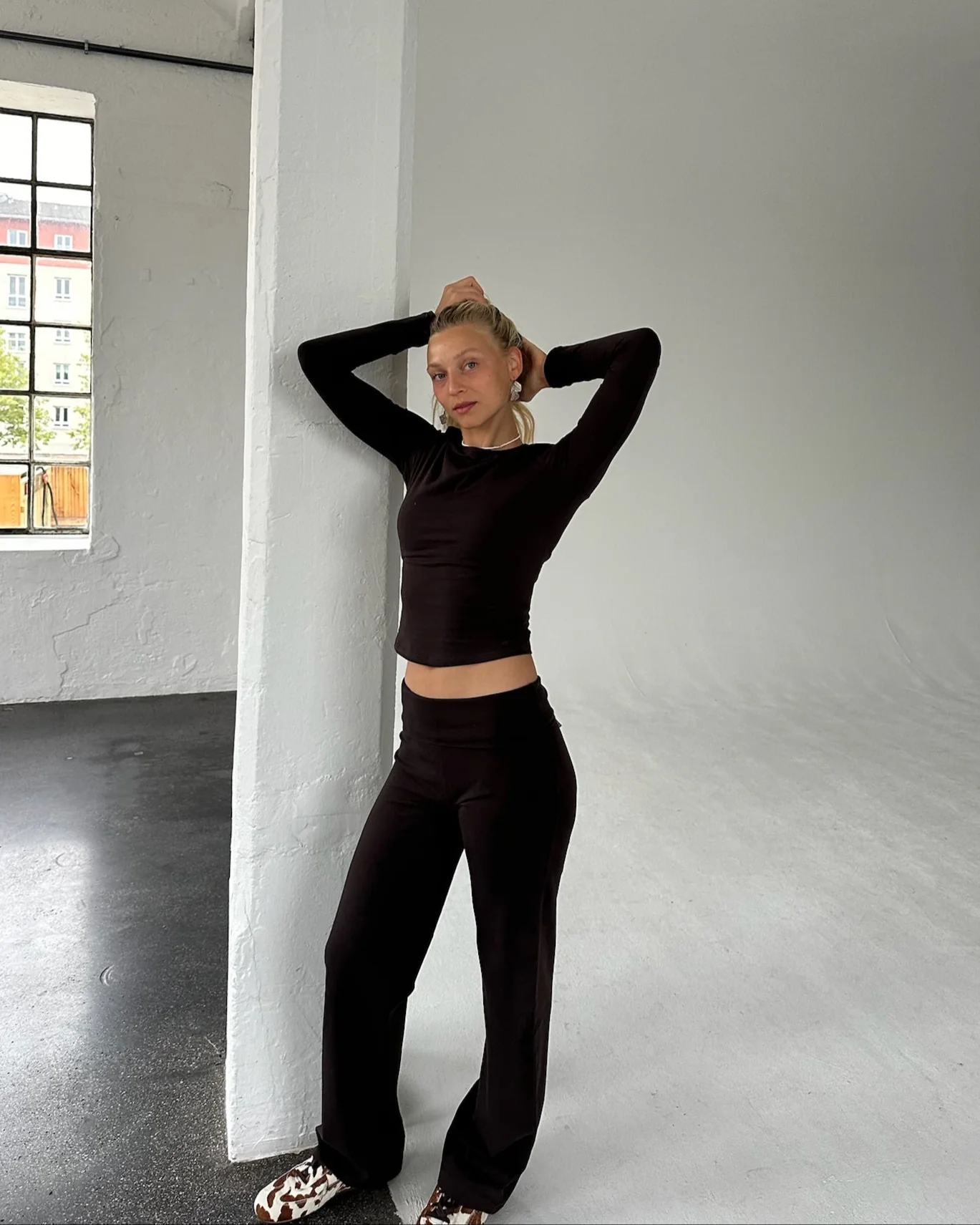 soft longsleeve long dark brown - Image 6