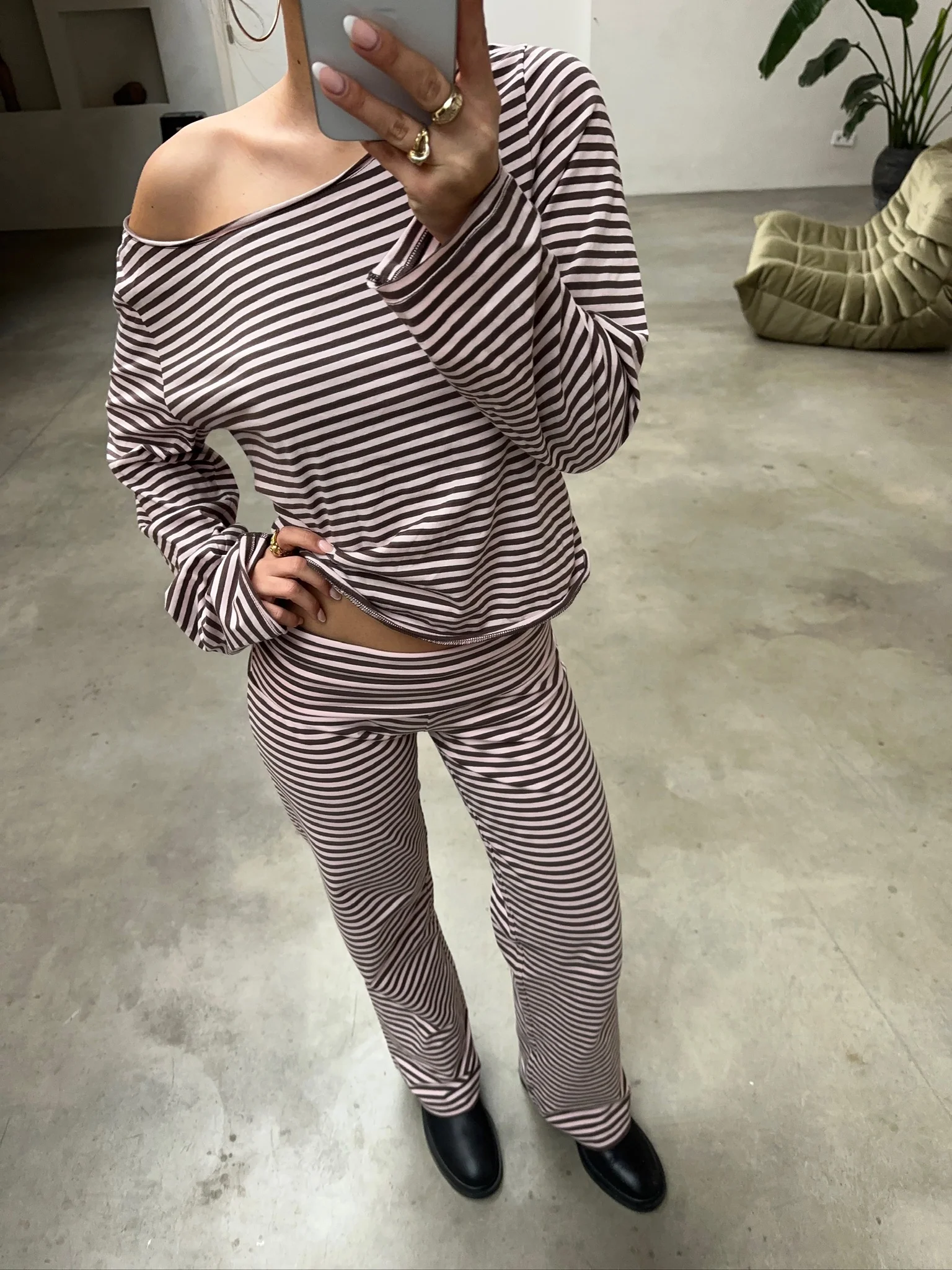 strawberry chocolate offshoulder longsleeve set + hairband - Image 7