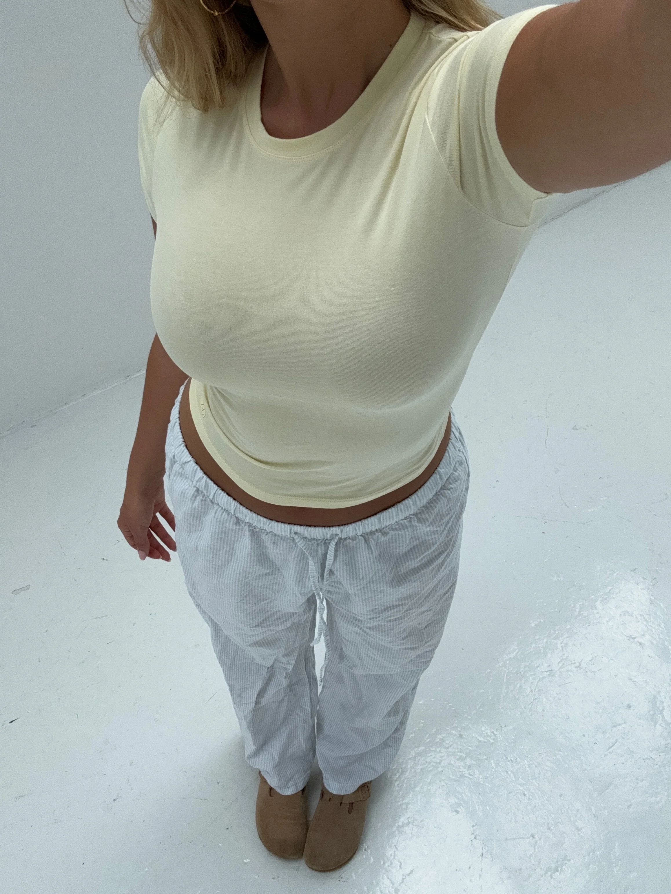 soft tee light yellow - Image 4
