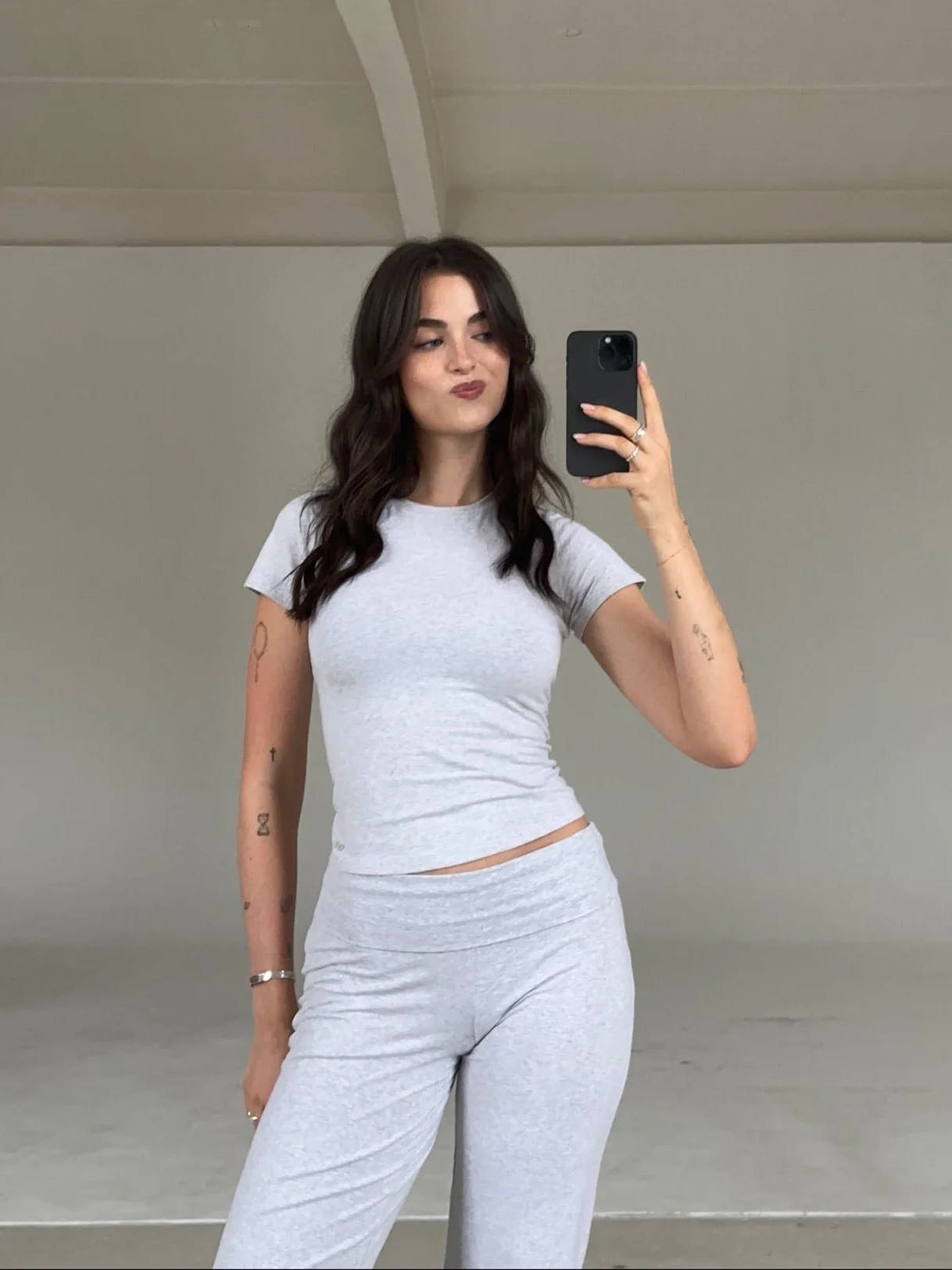 soft tee long grey melange - Image 4
