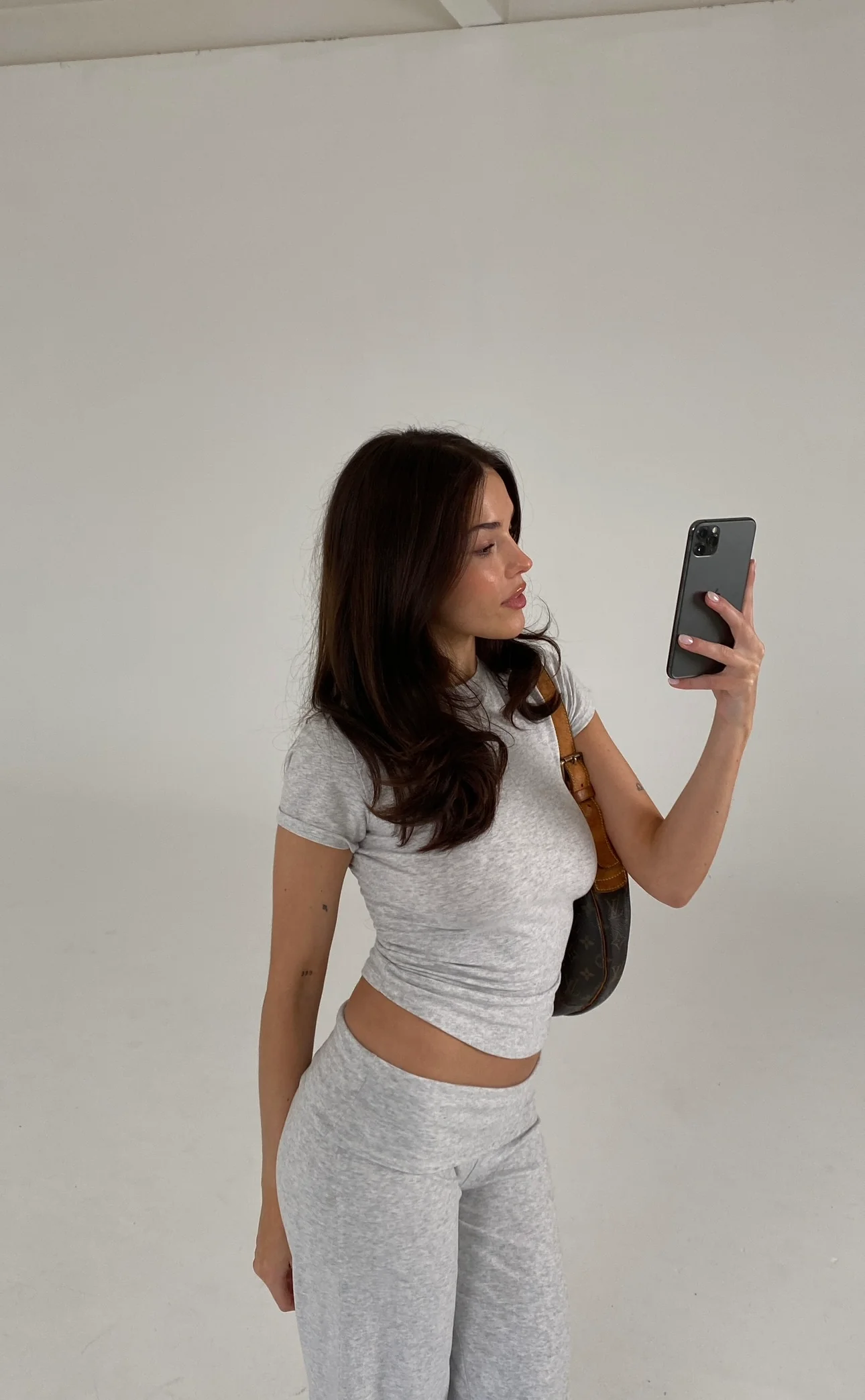 soft tee long grey melange - Image 6