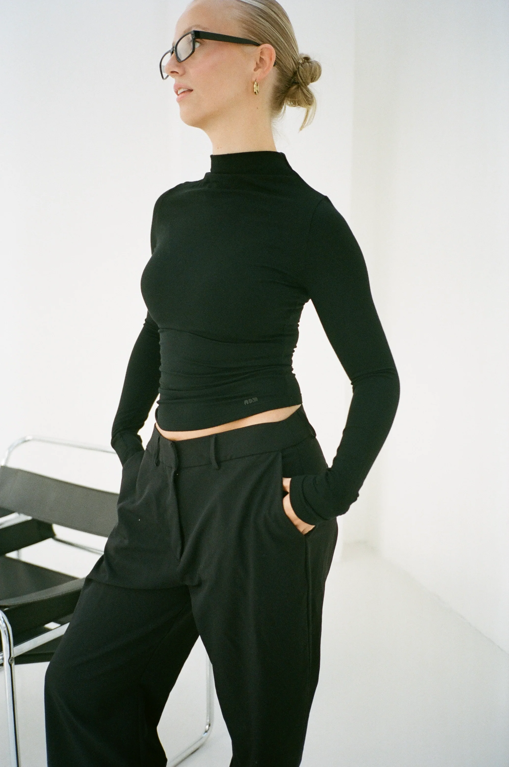 the sleek duo - Image 6