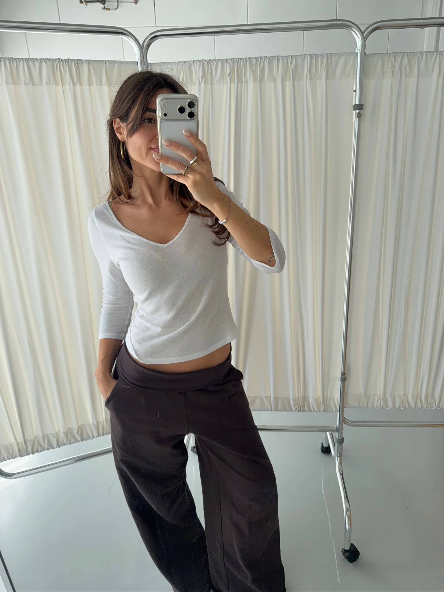 v neck 3/4 sleeve top white - Image 9