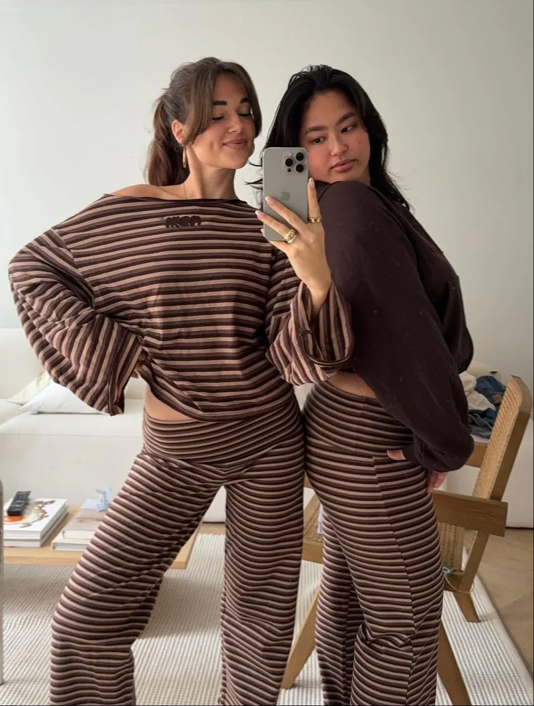 wide neck oversized longsleeve brown stripes - Image 12
