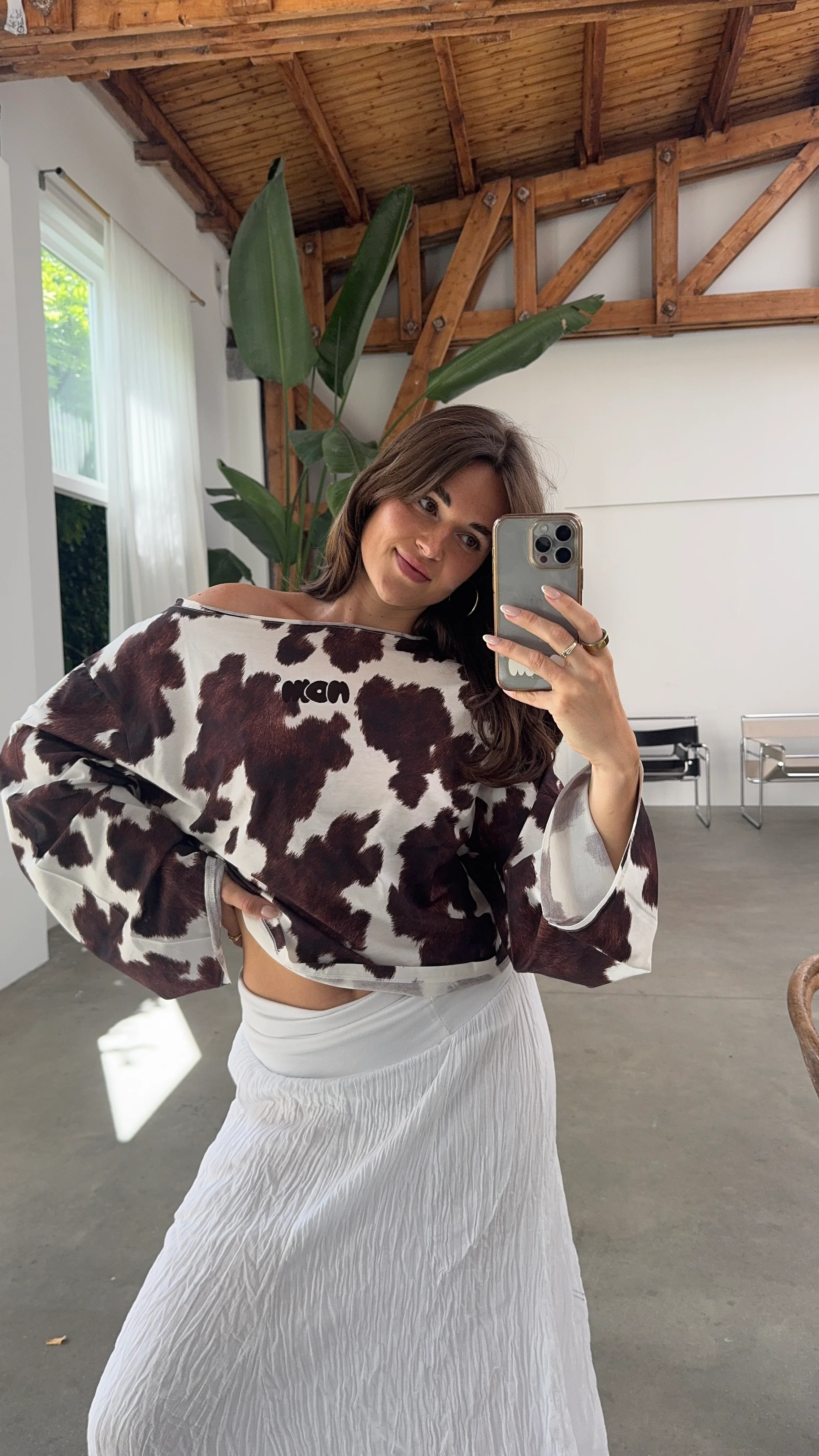 wide neck oversized longsleeve cow - Image 4