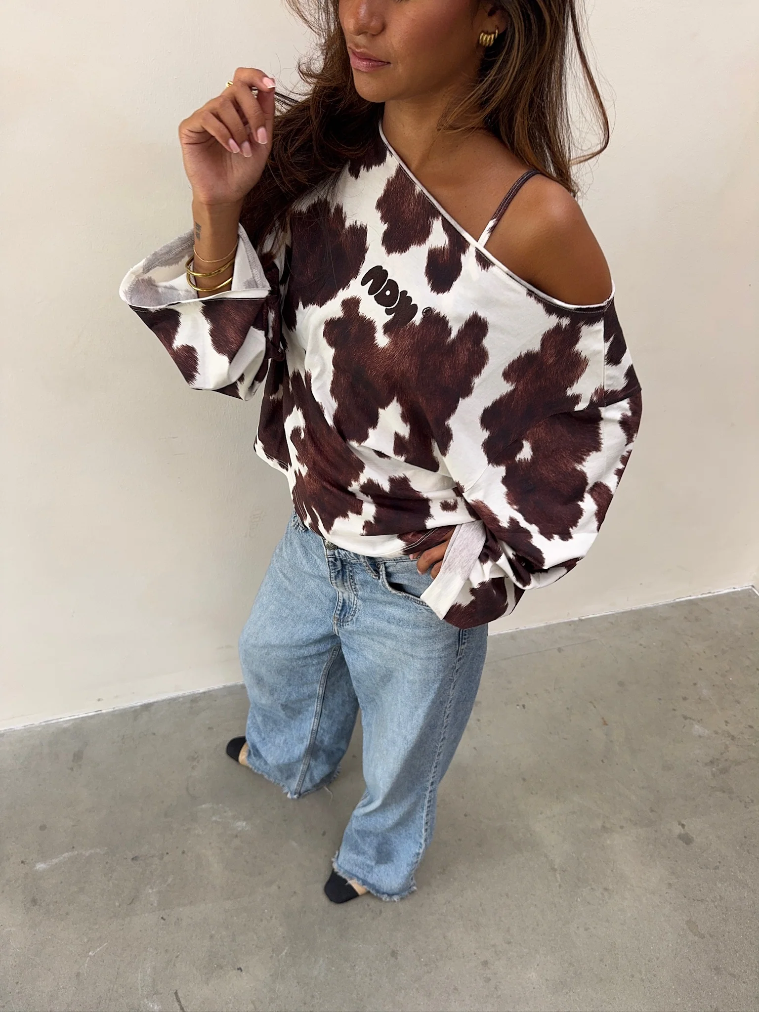 wide neck oversized longsleeve cow - Image 5