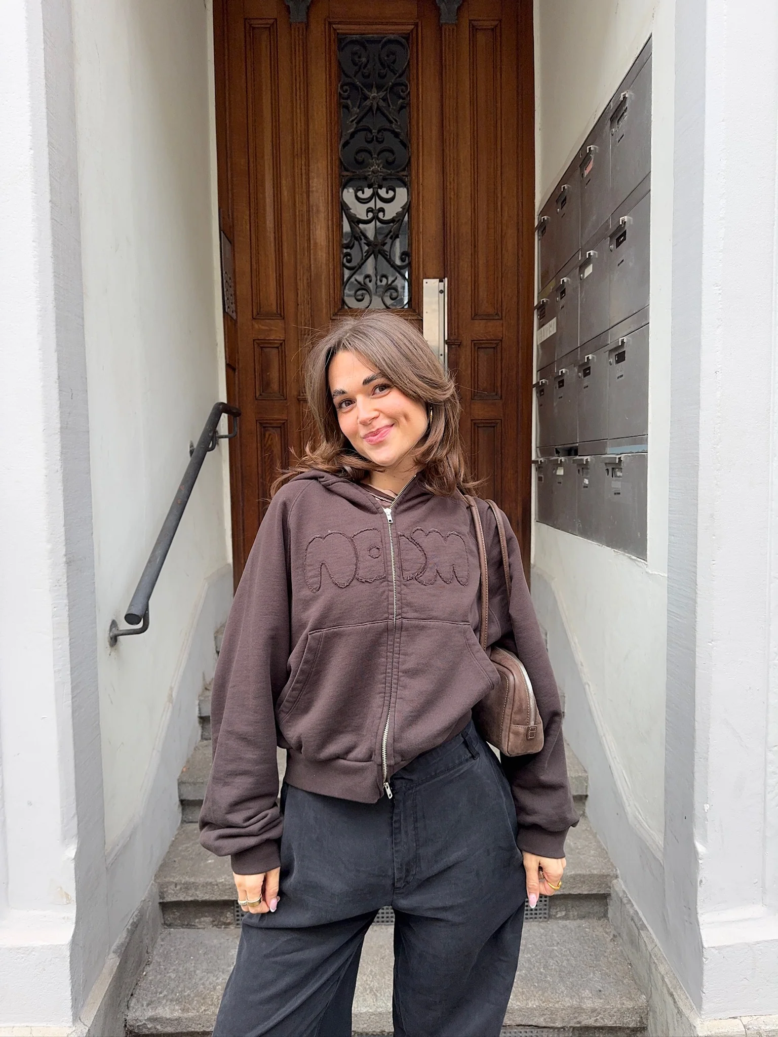 zip hoodie dark brown - Image 11