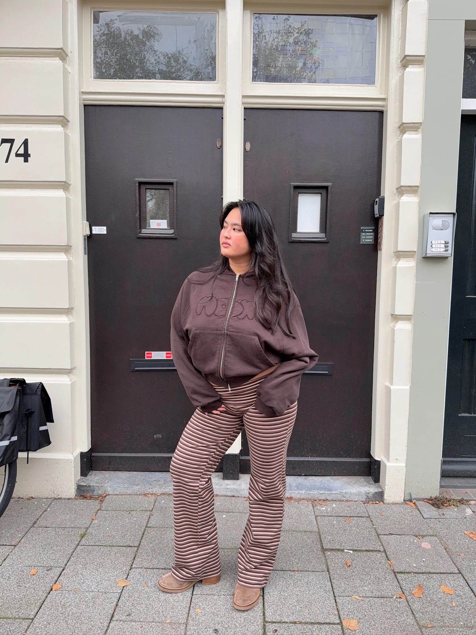 zip hoodie dark brown - Image 8